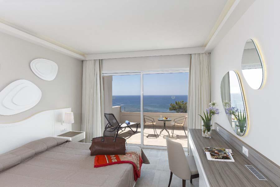 Double Room with Sea View   (3)