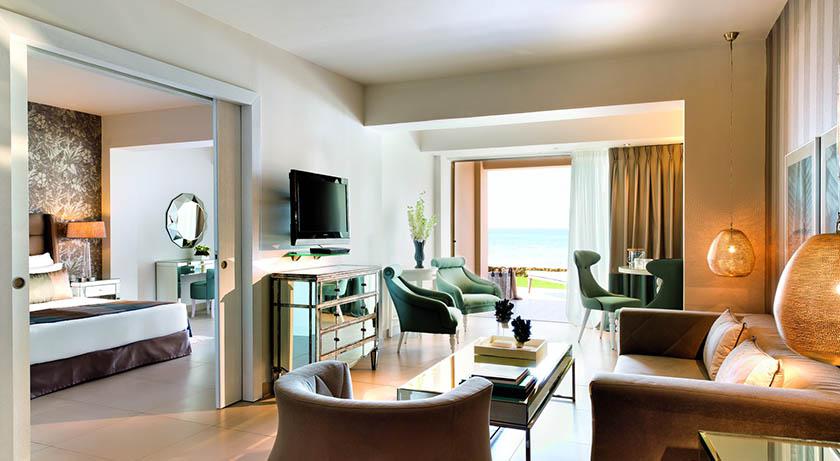Sani_Beach_One_bedroom_Family_suite_Beach_Front_01
