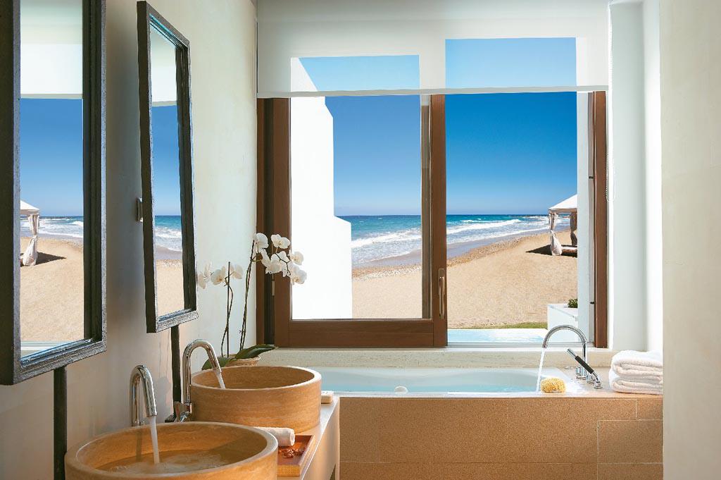 67-Luxury-Beach-Villa,-Luxurious-sea-view-bathroom_72dpi
